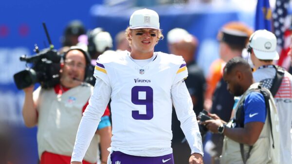 20 NFL players who should be traded before Week 1 with ideal landing spots