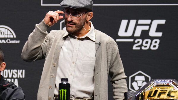 Alexander Volkanovski takes positives from frustrating wait for UFC return: ‘At least I’ll be 38’