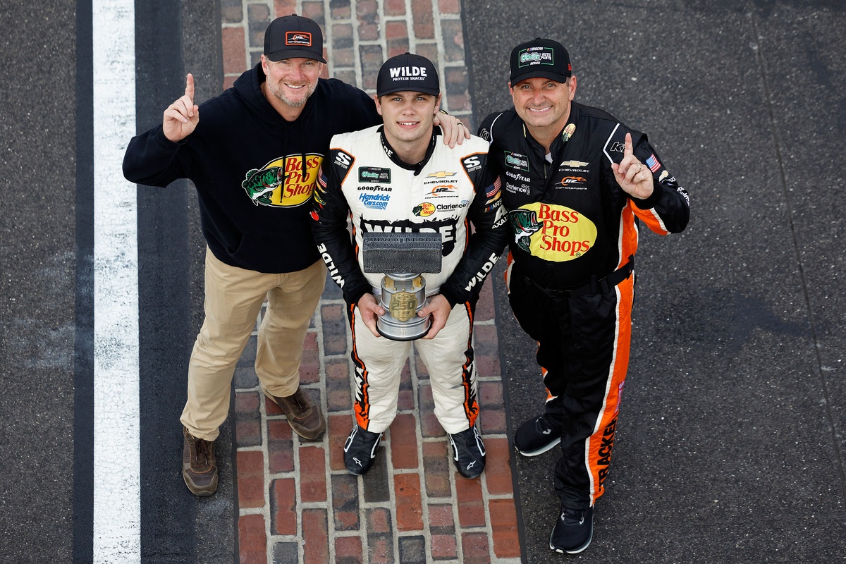 Carson Kvapil earns emotional first NASCAR O’Reilly win in historic day for JRM
