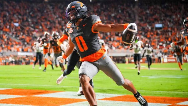 Former Tennessee Football Walk-On Waived From Chicago Bears