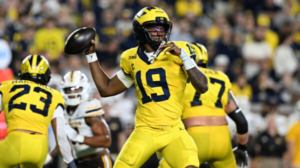 Former NFL Referee Calls Out Ending of Michigan-WMU Game