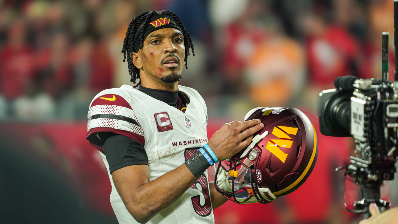 “That’s Not Okay”: NFL Legend Demands LSU Players Rally Behind Jayden Daniels After Disrespect 