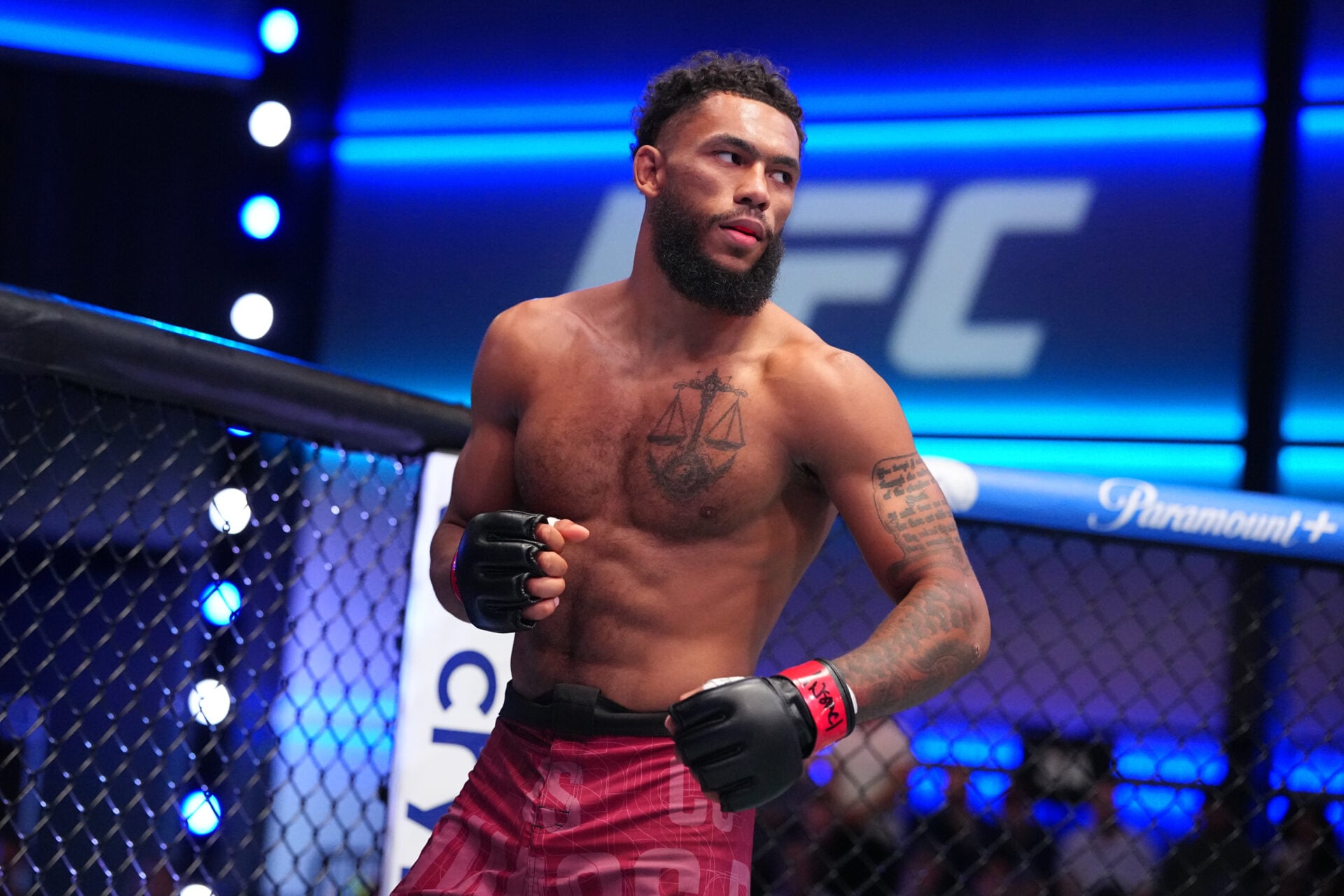 UFC sign 4-0 prospect Dana White compared to Jon Jones after savage knockout