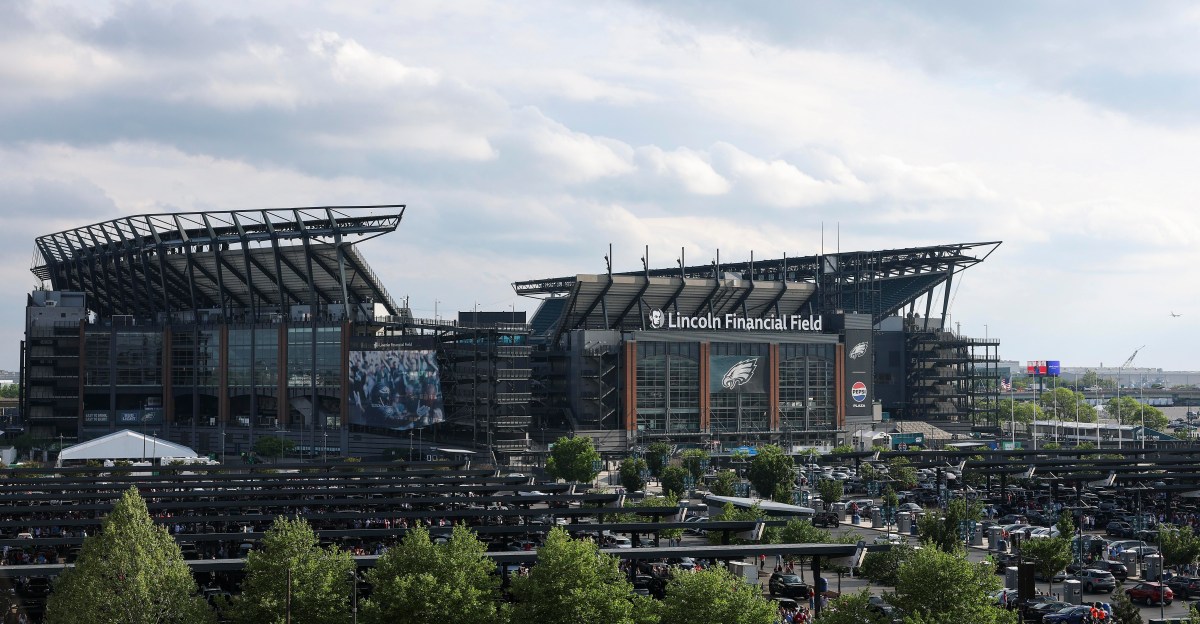 Eagles vs. Commanders Week 1: Scores, updates, and discussion