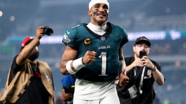 Eagles in the community: Jalen Hurts, Jalyx Hunt make huge impacts