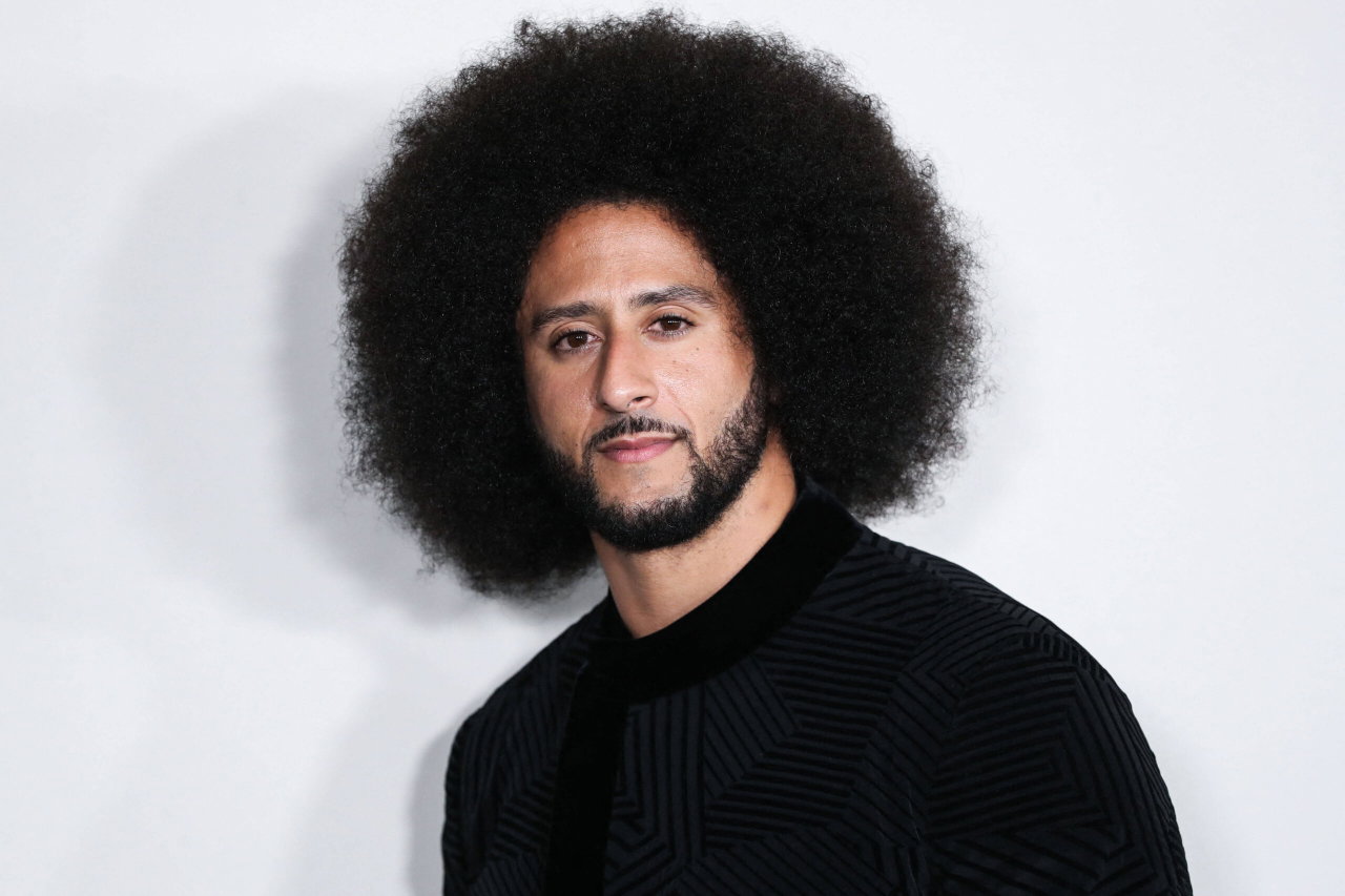 Colin Kaepernick Confesses to Rejecting Taylor Swift Romance Despite Mother’s Demand