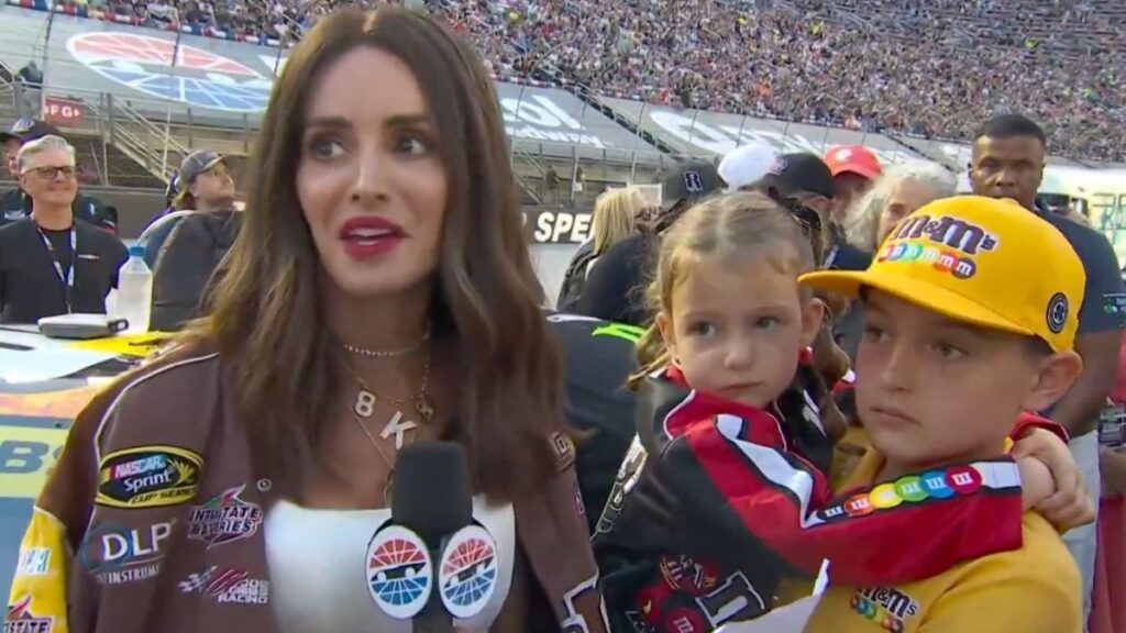 Samantha Busch remembers Kyle in emotional Bristol NASCAR tribute