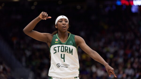 NBA Legend, Former LSU Teammate React After Flau’jae Johnson Surpasses Sue Bird & Lauren Jackson to Break Rookie Franchise Record