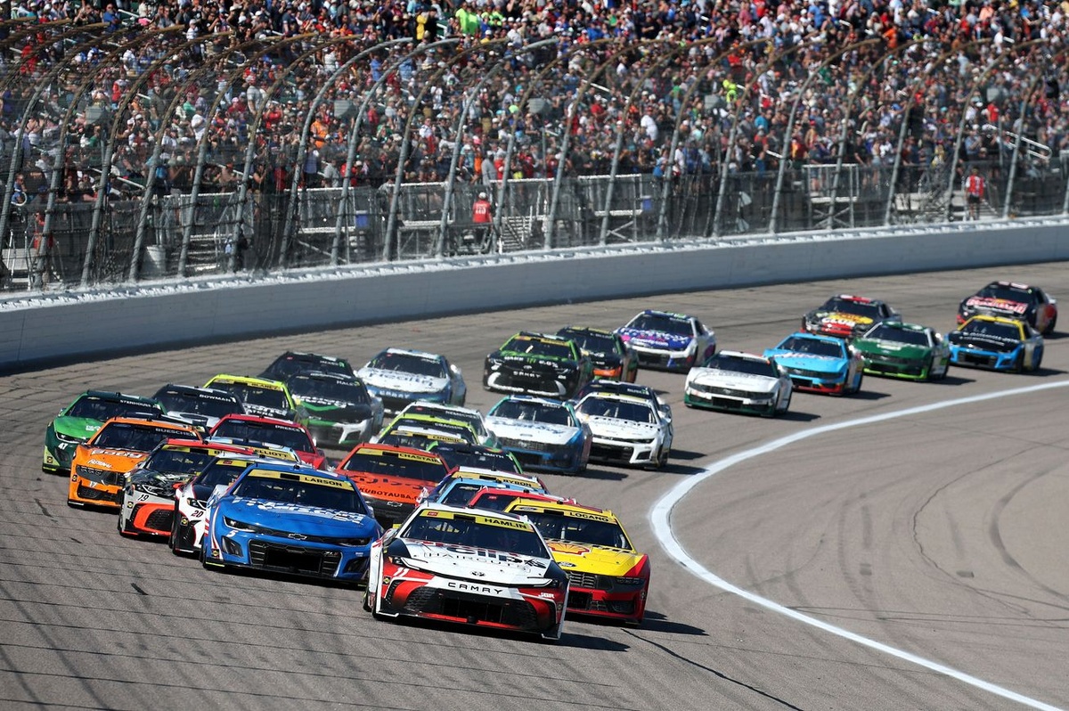 How to watch NASCAR at Kansas II this weekend: Full schedule, start time, TV