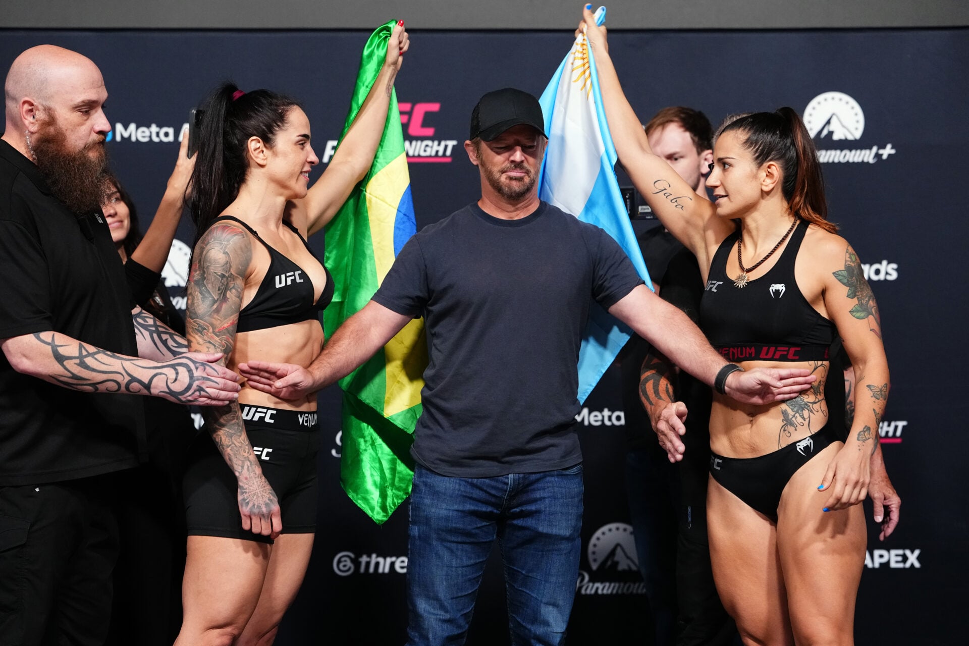 Watch as UFC Vegas 121 fighter throws money and condoms at OnlyFans star opponent