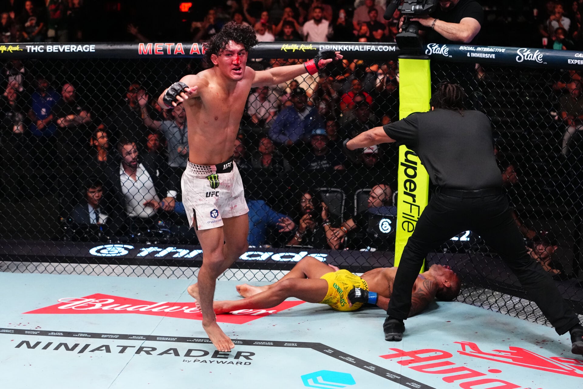 Dana White provides health update on Raoni Barcelos after terrifying KO loss at UFC Vegas 121