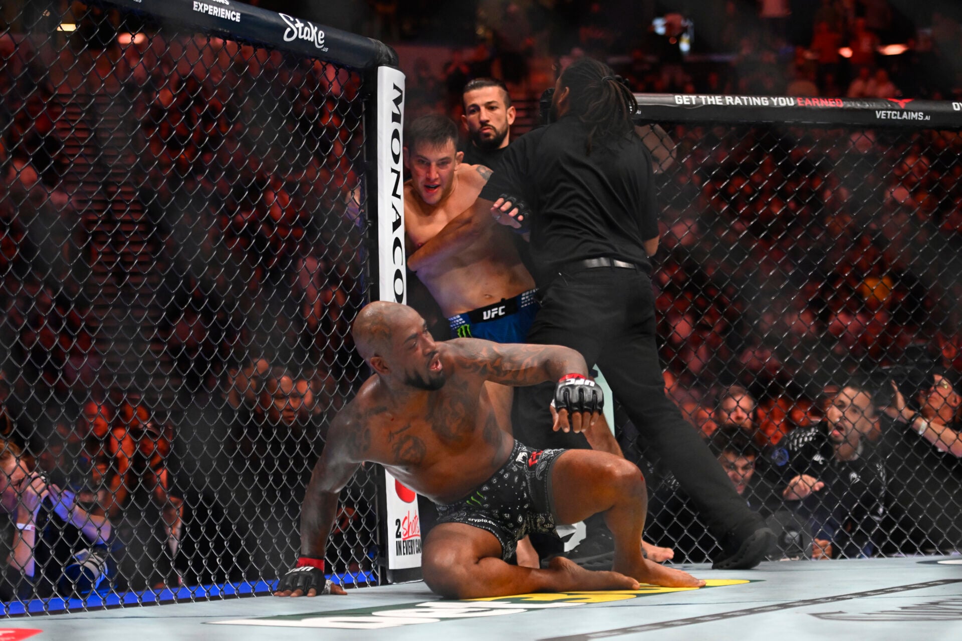 Herb Dean told to retire from refereeing by Henry Cejudo who piles in on UFC 332 criticism