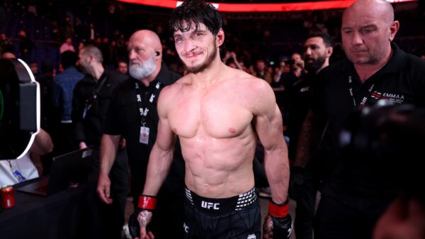 Movsar Evloev’s fighting style questioned by Demetrious Johnson: ‘How is he still in the UFC?’