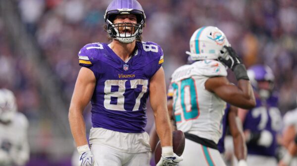 Home Fans Booing a 4-0 Vikings Team in Victory Formation? That’s Bad Form