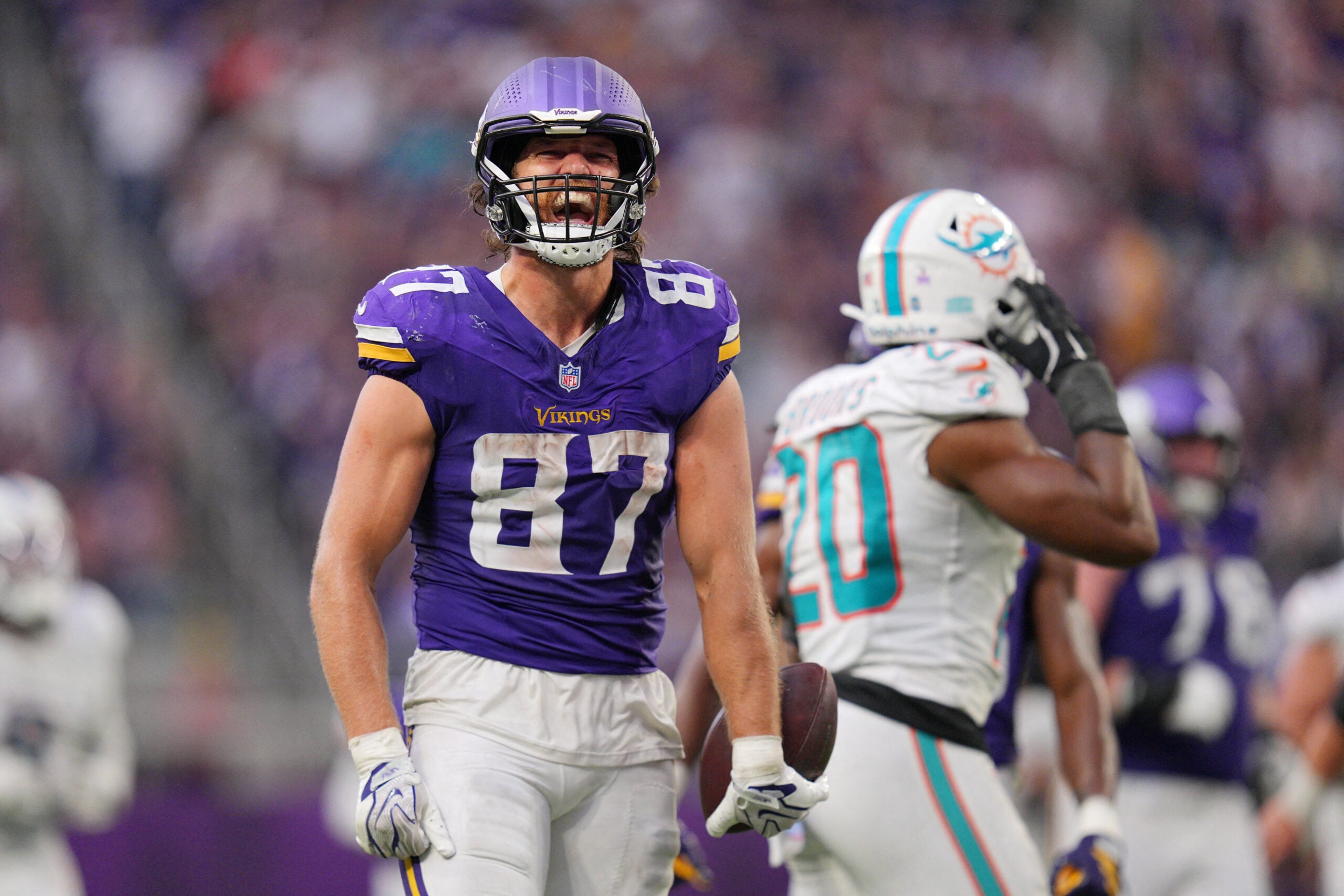 Home Fans Booing a 4-0 Vikings Team in Victory Formation? That’s Bad Form