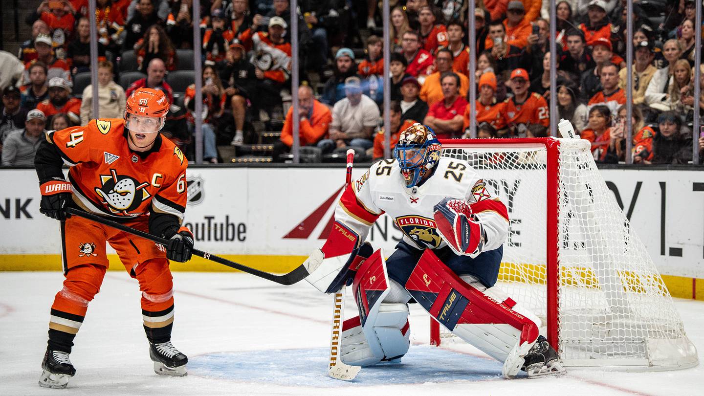 Jacob Markstrom off to Strong Start in Reunion With Florida Panthers