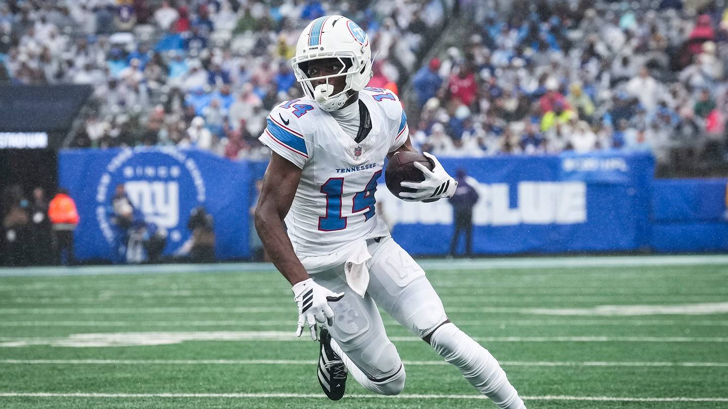 Carnell Tate vs Jeremiyah Love: Kalshi Rookie of the Year Race Heating Up