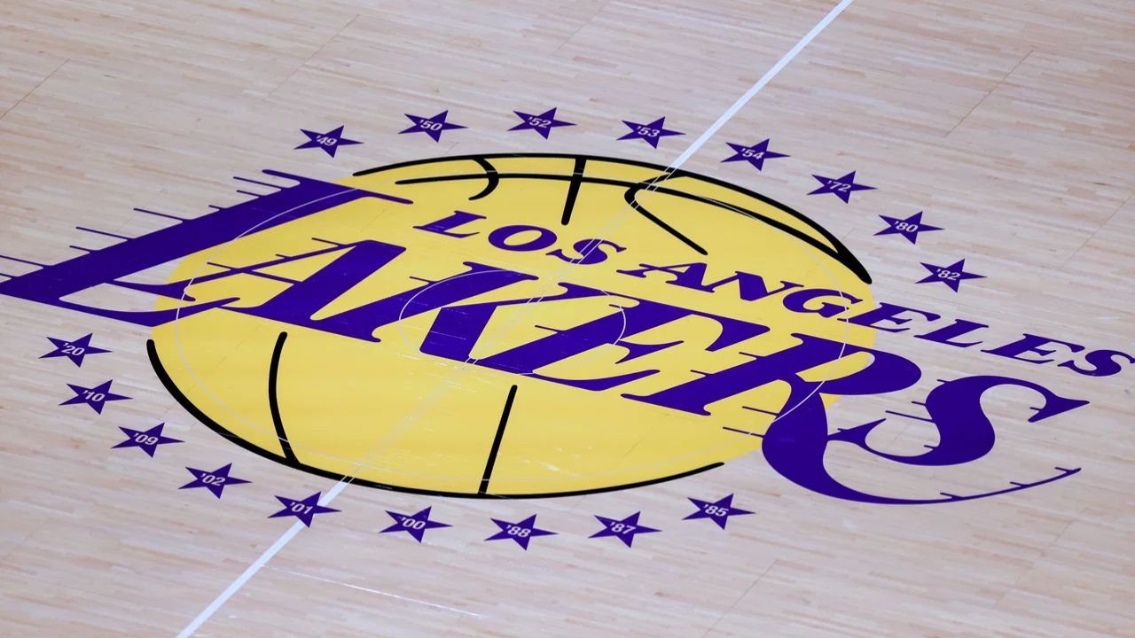 Lakers Media Member Exposes Major Downgrade in Treatment After Preseason Debut