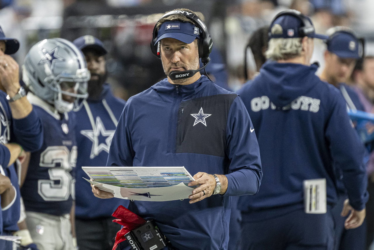 “Dallas was just whooped”: NFL Legend Criticizes Cowboys’ Poor Performance vs Bucs & Calls out Brian Schottenheimer’s Game plan