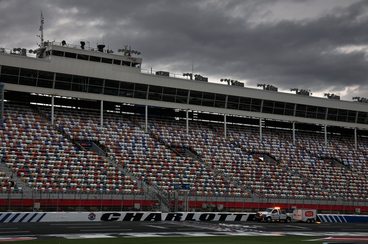 NASCAR O’Reilly race postponed to late Sunday due to heavy rain at Charlotte