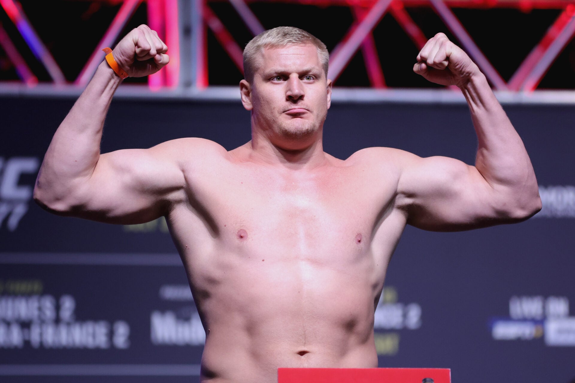 Sergei Pavlovich makes five-word promise as he prepares to ‘surprise’ Alex Pereira at UFC 335