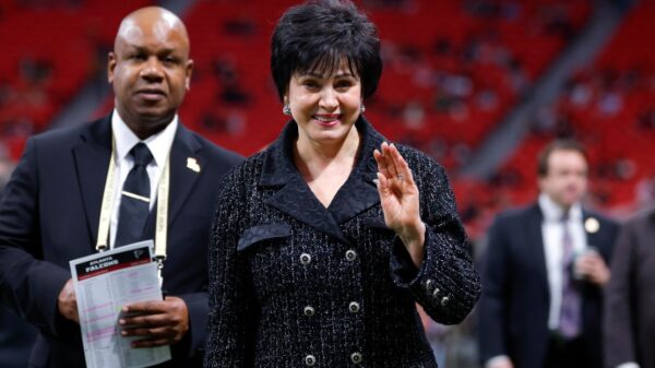 New Orleans Saints News: Gayle Benson attends team practice