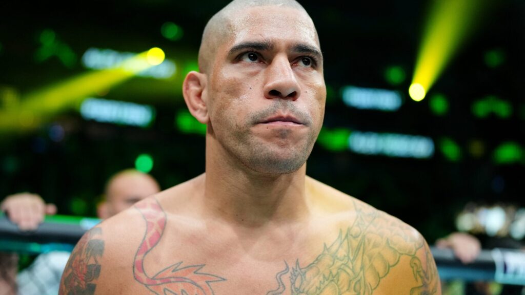 Alex Pereira allegedly considered leaving heavyweight before booking UFC 335 matchup