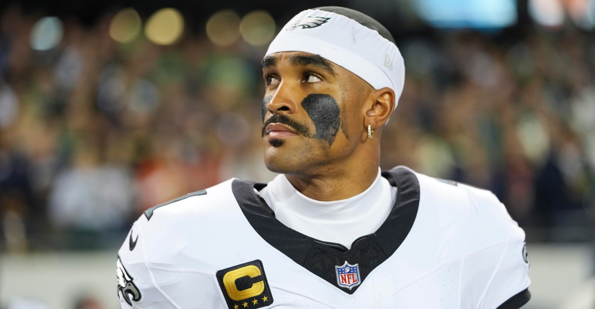 NFLPA calls for “full investigation” into Jalen Hurts situation