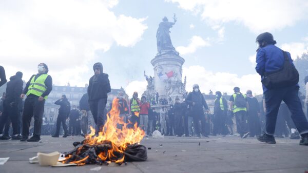 Former NFL security committee member details how league operates amid civil unrest in Paris before Week 7 game