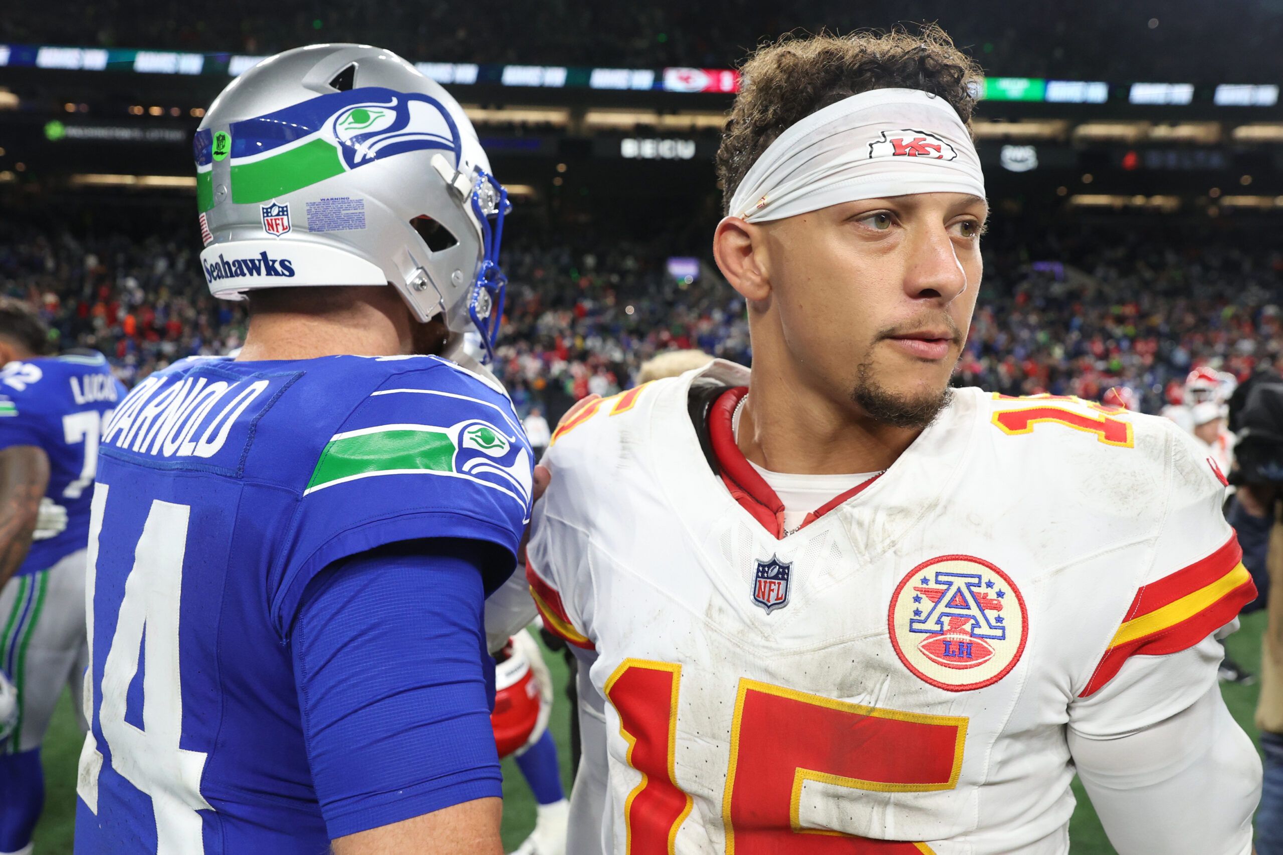 ‘He’s Sick of This,’ ‘I Don’t Blame Him’ — NFL Fans React as Patrick Mahomes Cuts Glaring Picture of Frustration After Xavier Worthy’s Drop in SNF Loss