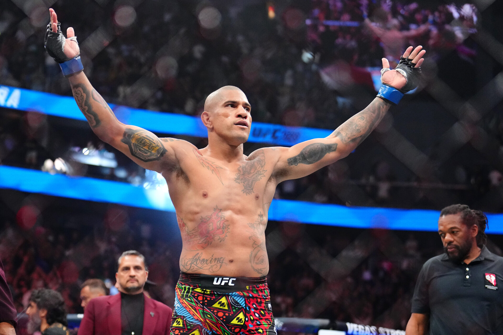 Charles Oliveira sees Sergei Pavlovich weakness that will result in Alex Pereira knocking him out