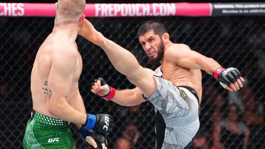 Former UFC heavyweight champion reveals how Islam Makhachev stunned him in sparring